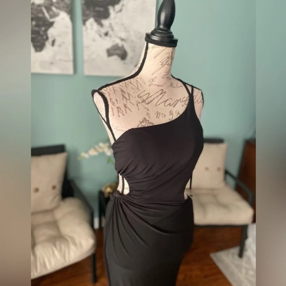 Black one shoulder strappy tight prom dress - Picture 2 of 3